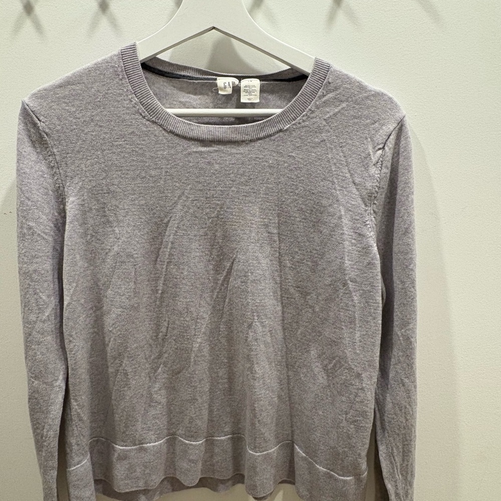 LG Women's Light Gray Crew Neck Sweater